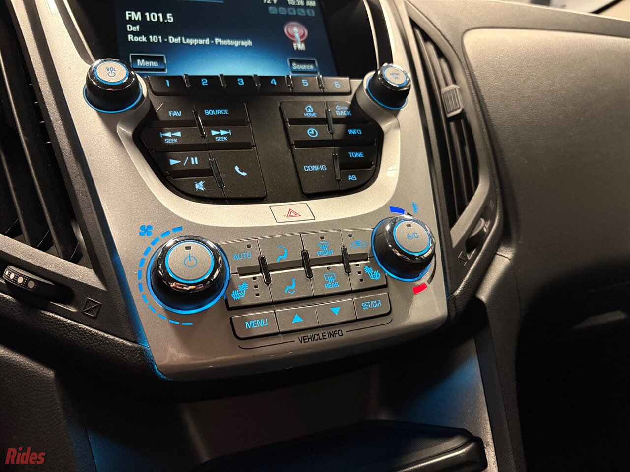 2016 Chevrolet Equinox LT   - Photo 15 - Bismarck, ND 58503