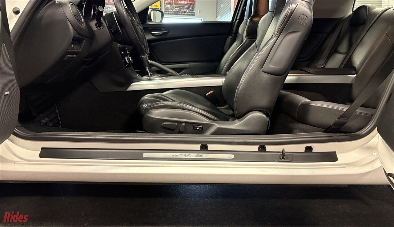 2006 Mazda RX-8 Automatic   - Photo 10 - Bismarck, ND 58503
