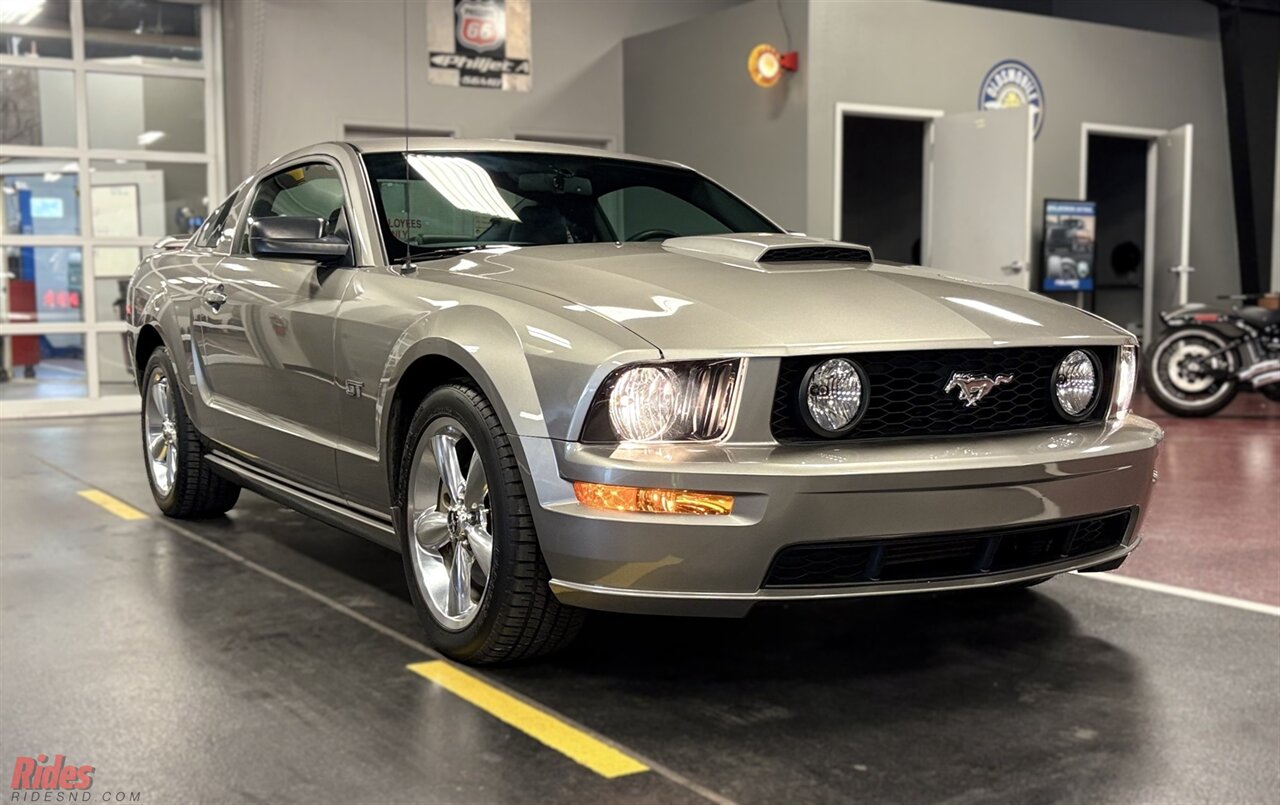 2008 Ford Mustang GT Deluxe   - Photo 2 - Bismarck, ND 58503
