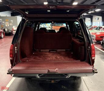 1995 Chevrolet Suburban K1500   - Photo 18 - Bismarck, ND 58503
