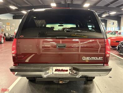 1995 Chevrolet Suburban K1500   - Photo 17 - Bismarck, ND 58503