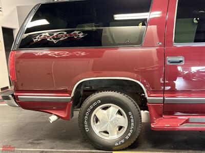 1995 Chevrolet Suburban K1500   - Photo 23 - Bismarck, ND 58503