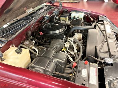 1995 Chevrolet Suburban K1500   - Photo 36 - Bismarck, ND 58503