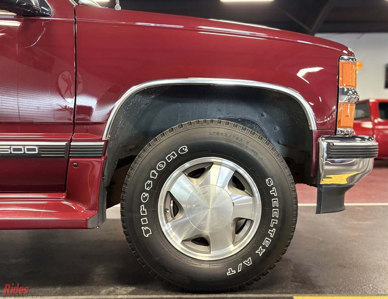 1995 Chevrolet Suburban K1500   - Photo 32 - Bismarck, ND 58503