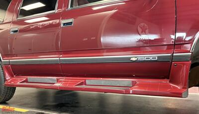 1995 Chevrolet Suburban K1500   - Photo 31 - Bismarck, ND 58503