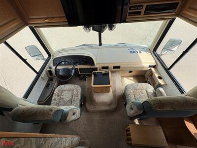 2000 Fleetwood Bounder   - Photo 23 - Bismarck, ND 58503