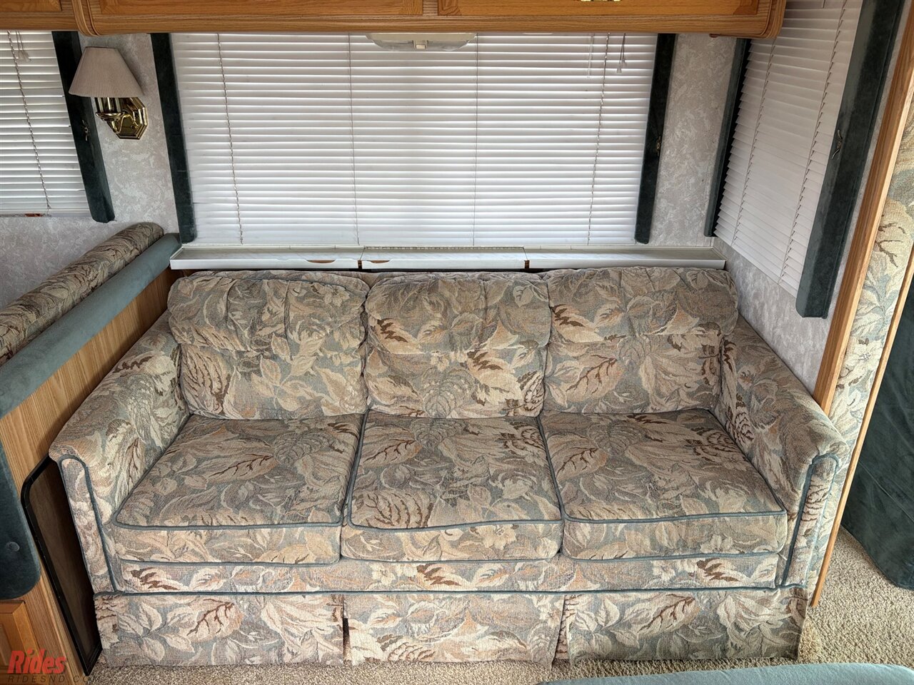 2000 Fleetwood Bounder   - Photo 20 - Bismarck, ND 58503