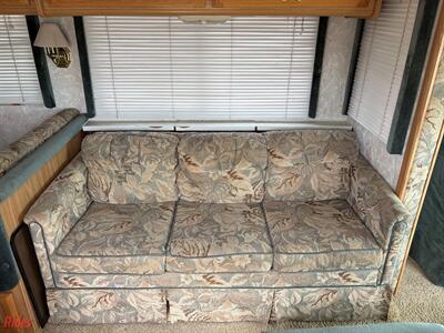 2000 Fleetwood Bounder   - Photo 20 - Bismarck, ND 58503