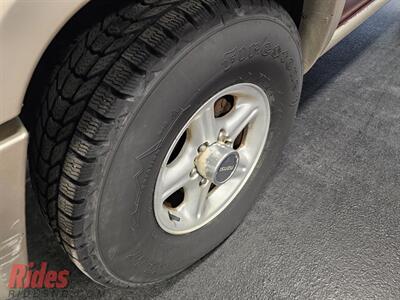 1998 Isuzu Trooper S   - Photo 4 - Bismarck, ND 58503