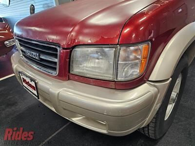 1998 Isuzu Trooper S   - Photo 2 - Bismarck, ND 58503