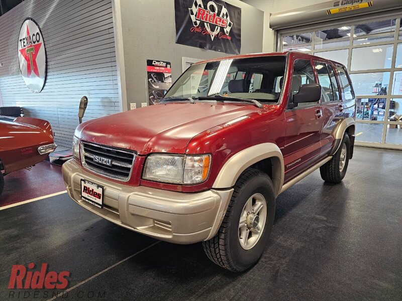 1998 Isuzu Trooper S - Photo 1 - Bismarck, ND 58503