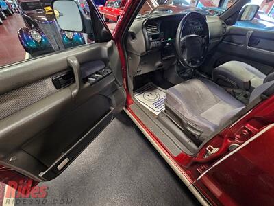 1998 Isuzu Trooper S   - Photo 28 - Bismarck, ND 58503