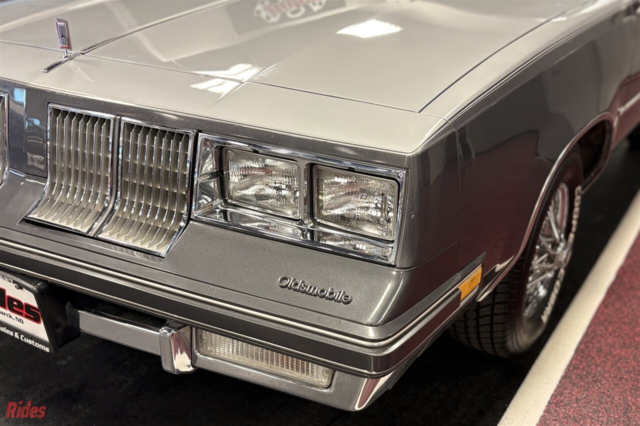 1982 Oldsmobile Cutlass Supreme   - Photo 3 - Bismarck, ND 58503