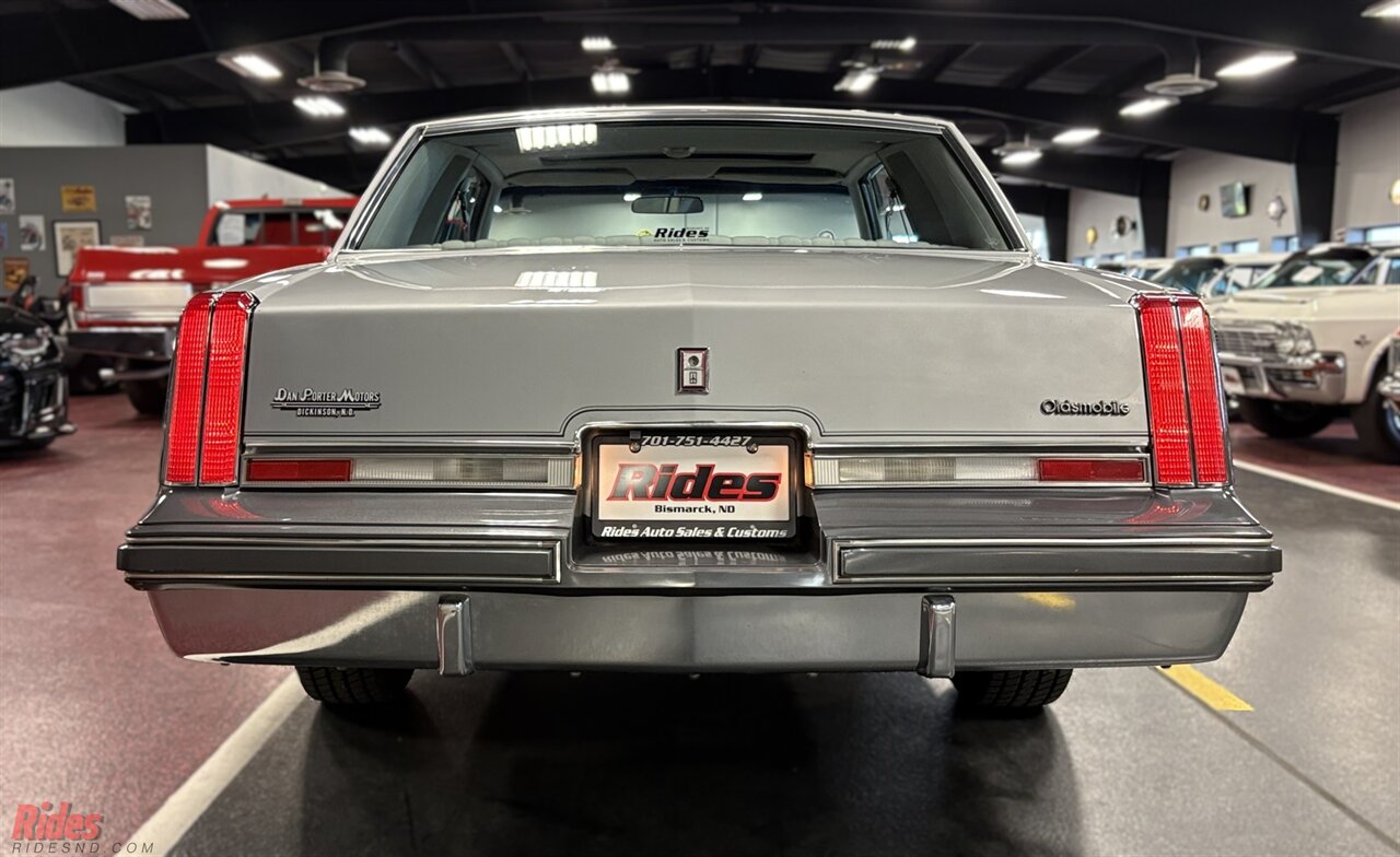 1982 Oldsmobile Cutlass Supreme   - Photo 20 - Bismarck, ND 58503