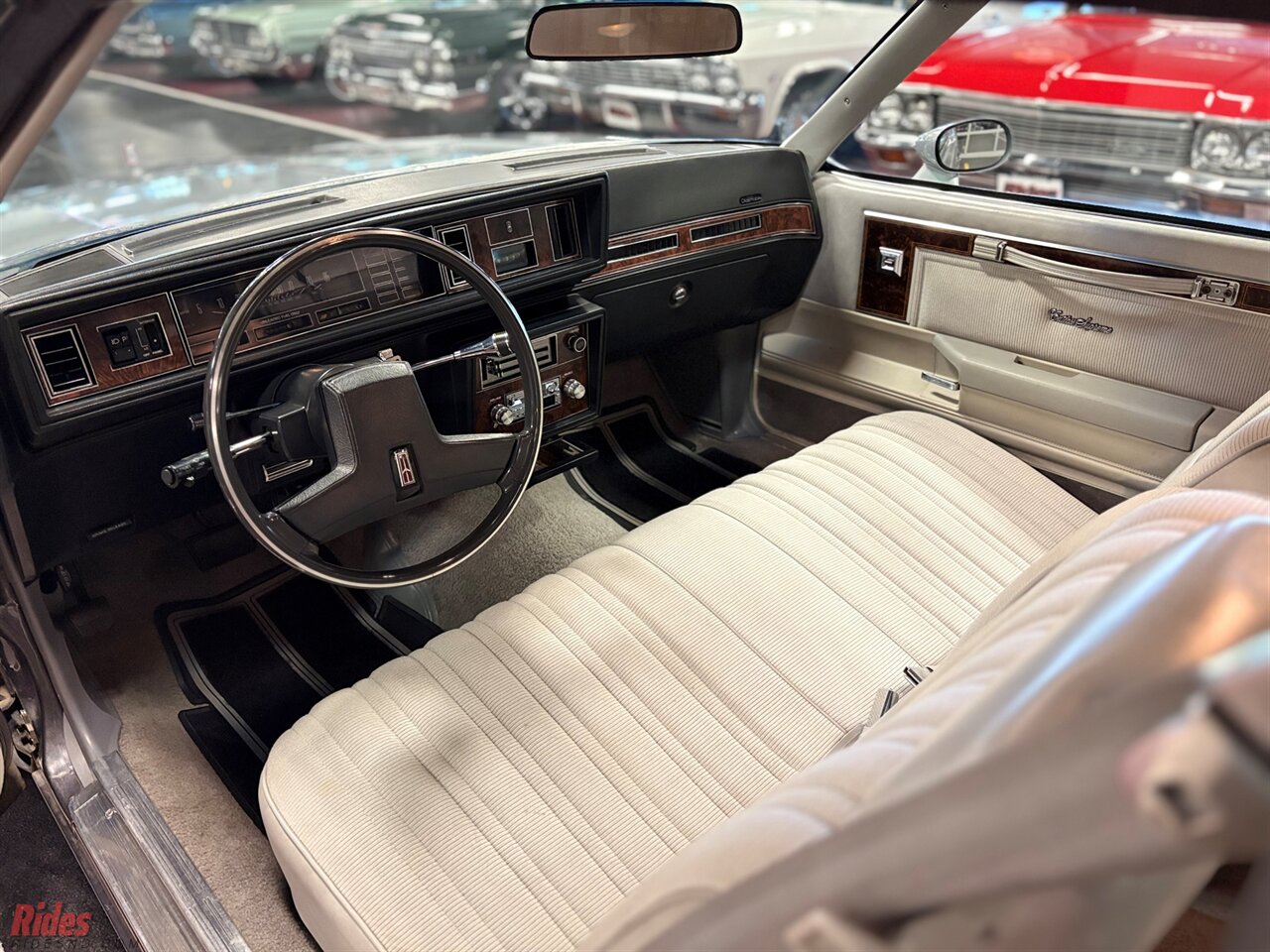 1982 Oldsmobile Cutlass Supreme   - Photo 13 - Bismarck, ND 58503