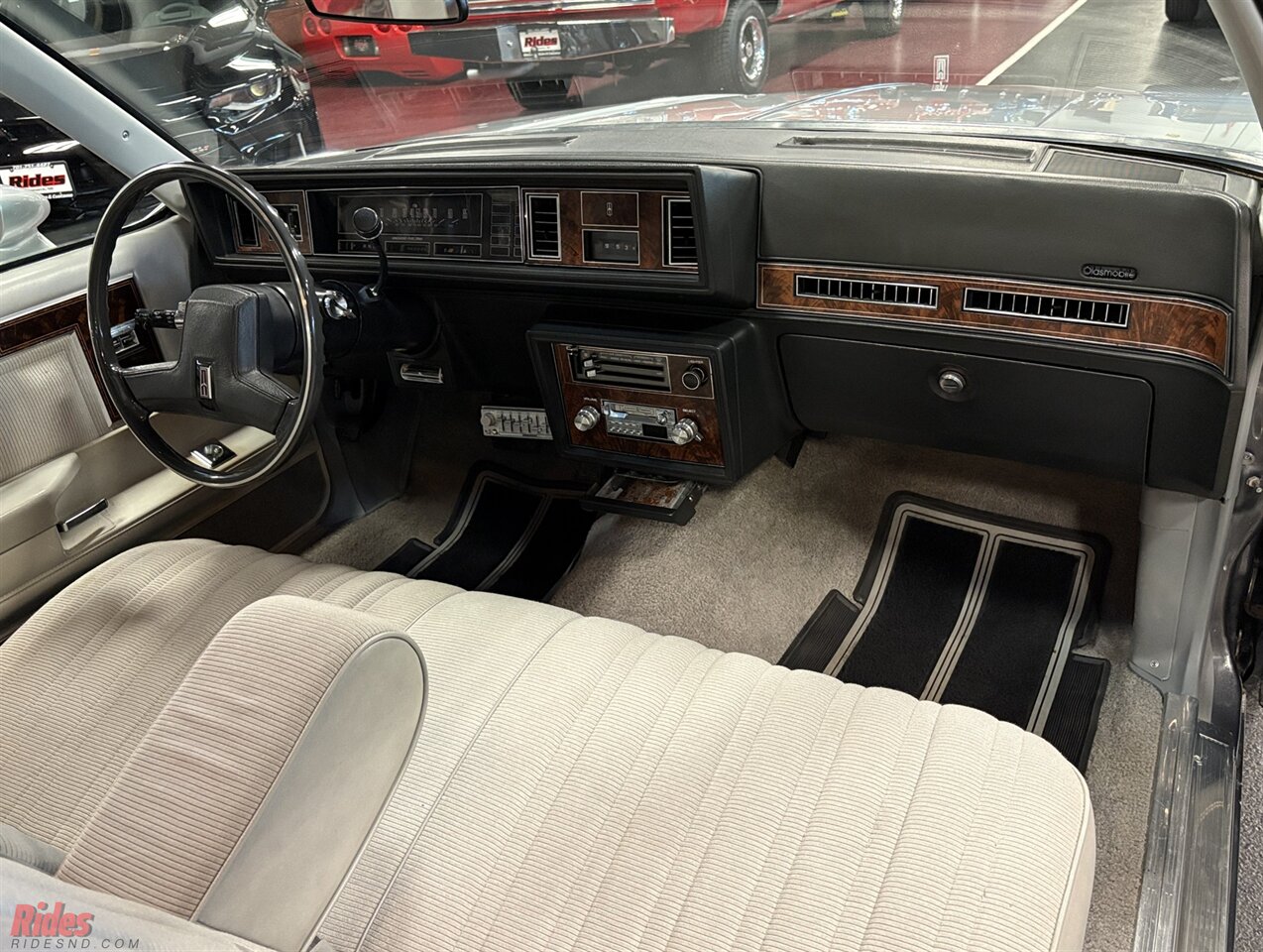 1982 Oldsmobile Cutlass Supreme   - Photo 34 - Bismarck, ND 58503