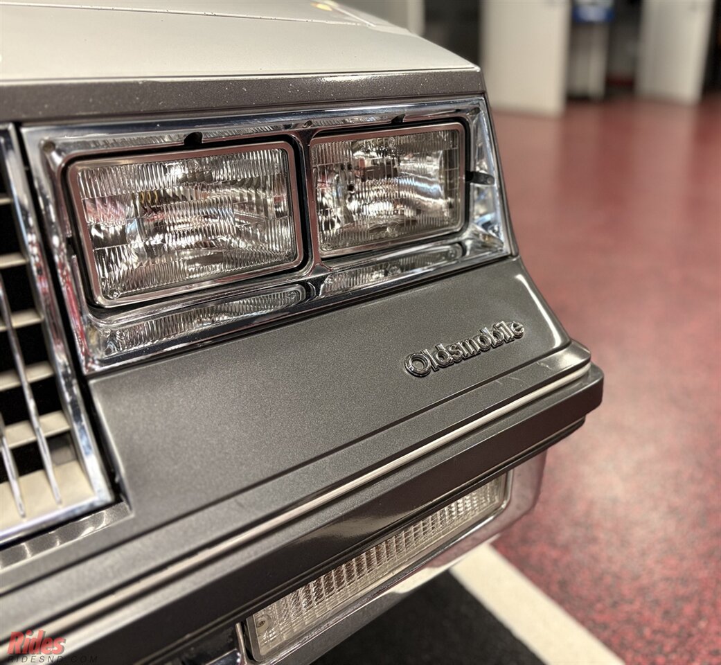 1982 Oldsmobile Cutlass Supreme   - Photo 48 - Bismarck, ND 58503