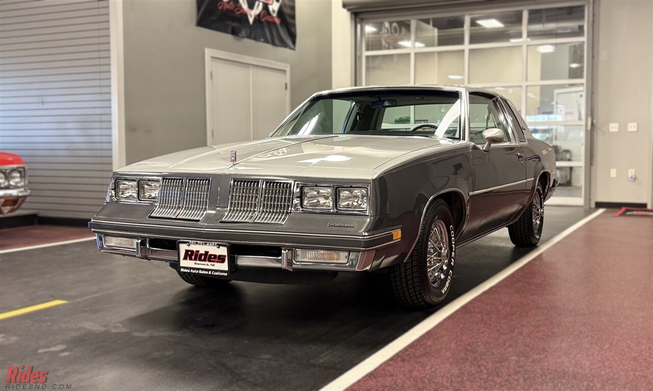 1982 Oldsmobile Cutlass Supreme   - Photo 1 - Bismarck, ND 58503