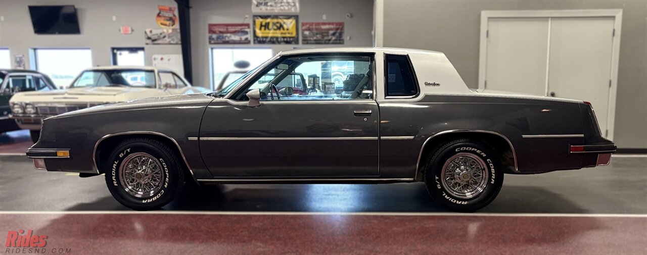 1982 Oldsmobile Cutlass Supreme   - Photo 4 - Bismarck, ND 58503