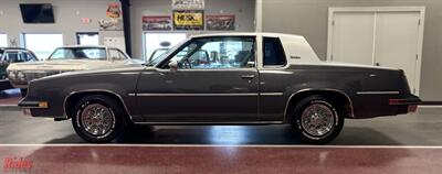 1982 Oldsmobile Cutlass Supreme   - Photo 4 - Bismarck, ND 58503