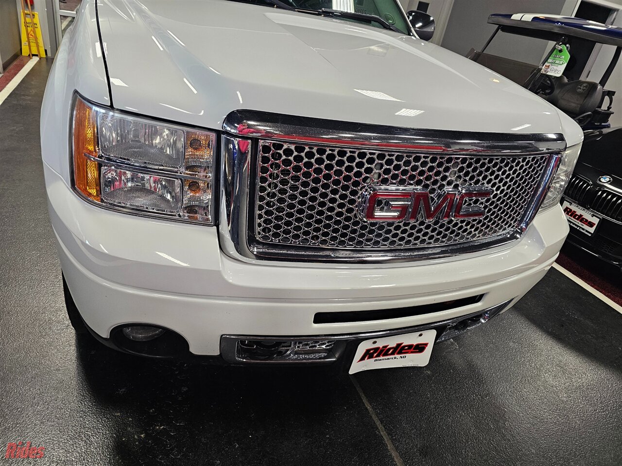 2007 GMC Sierra 1500 Denali - Photo 18 - Bismarck, ND 58503