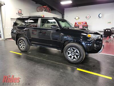 2022 Toyota 4Runner TRD Off-Road   - Photo 13 - Bismarck, ND 58503