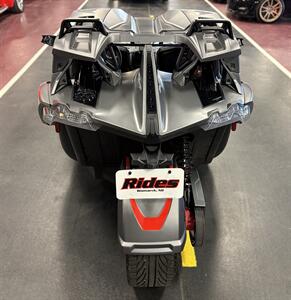 2018 Polaris Slingshot Grand Touring LE   - Photo 12 - Bismarck, ND 58503