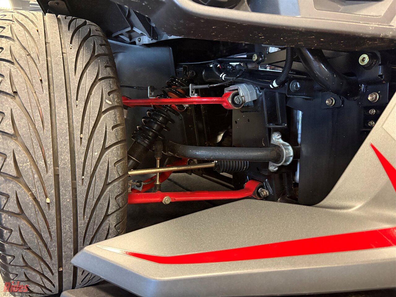 2018 Polaris Slingshot Grand Touring LE   - Photo 19 - Bismarck, ND 58503
