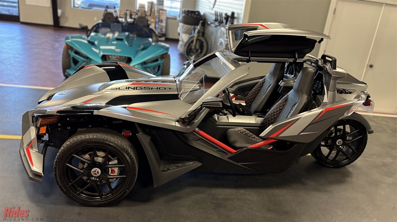 2018 Polaris Slingshot Grand Touring LE   - Photo 7 - Bismarck, ND 58503