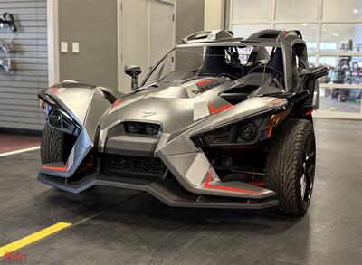 2018 Polaris Slingshot Grand Touring LE   - Photo 2 - Bismarck, ND 58503