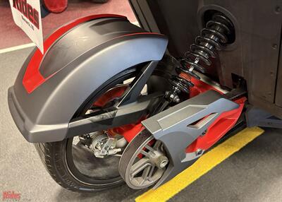 2018 Polaris Slingshot Grand Touring LE   - Photo 13 - Bismarck, ND 58503