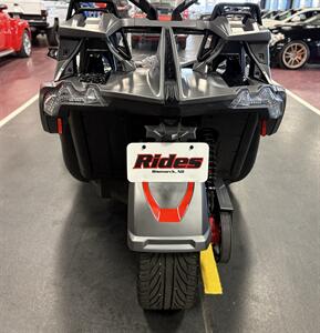 2018 Polaris Slingshot Grand Touring LE   - Photo 11 - Bismarck, ND 58503