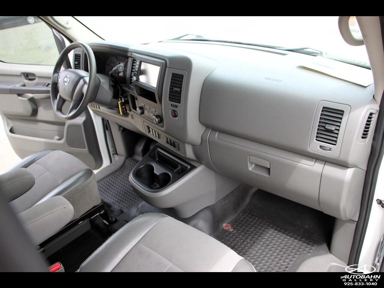 2020 Nissan NV 2500 HD Cargo S Standard Roof 146.1 " WB ***ONE-OWNER*** - Photo 31 - Dublin, CA 94568