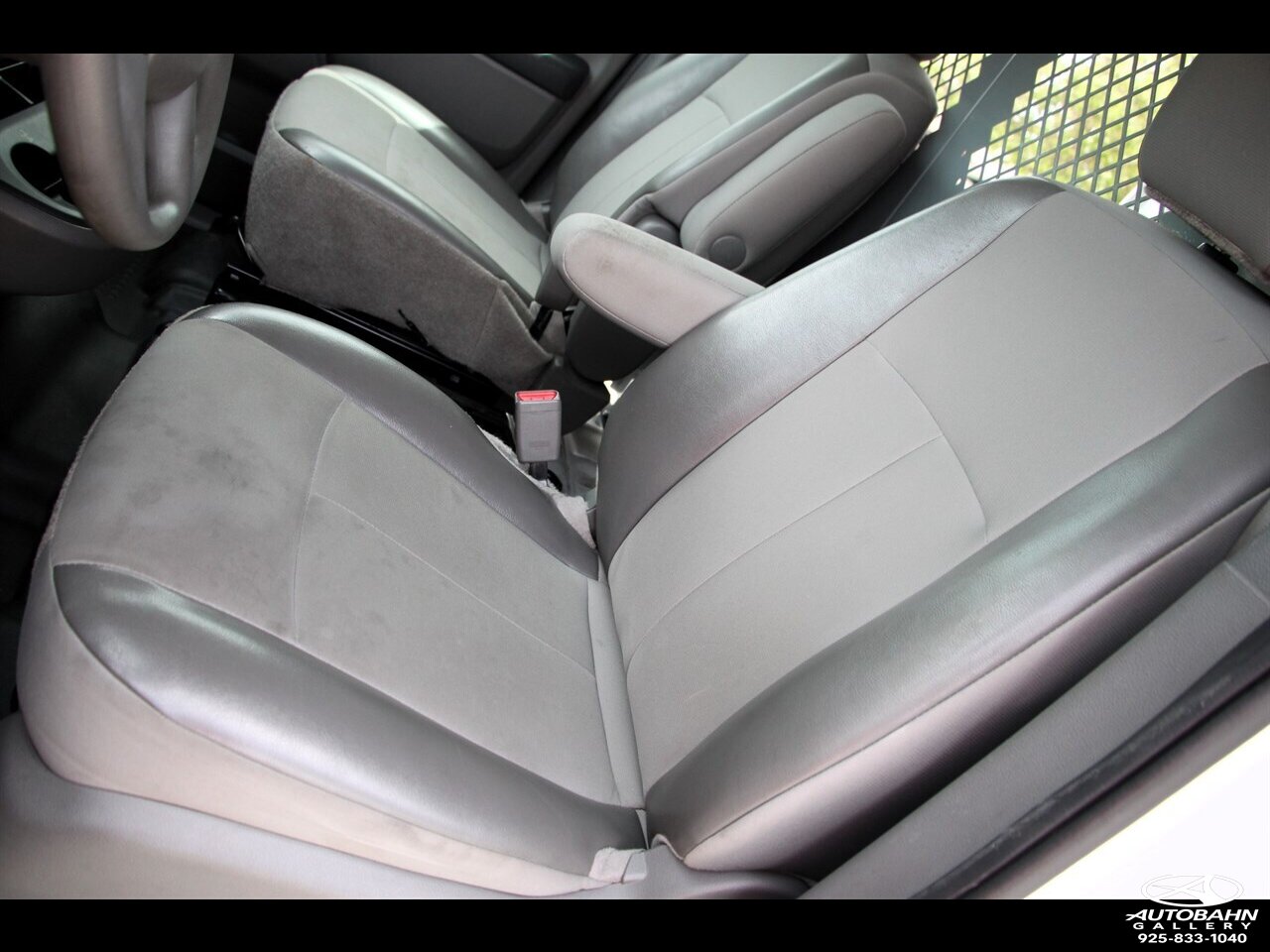 2020 Nissan NV 2500 HD Cargo S Standard Roof 146.1 " WB ***ONE-OWNER*** - Photo 29 - Dublin, CA 94568