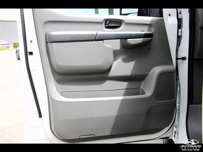 2020 Nissan NV 2500 HD Cargo S Standard Roof 146.1 " WB ***ONE-OWNER*** - Photo 26 - Dublin, CA 94568