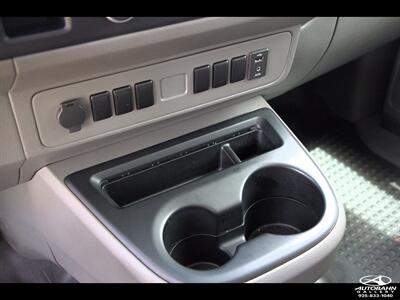 2020 Nissan NV 2500 HD Cargo S Standard Roof 146.1 " WB ***ONE-OWNER*** - Photo 16 - Dublin, CA 94568