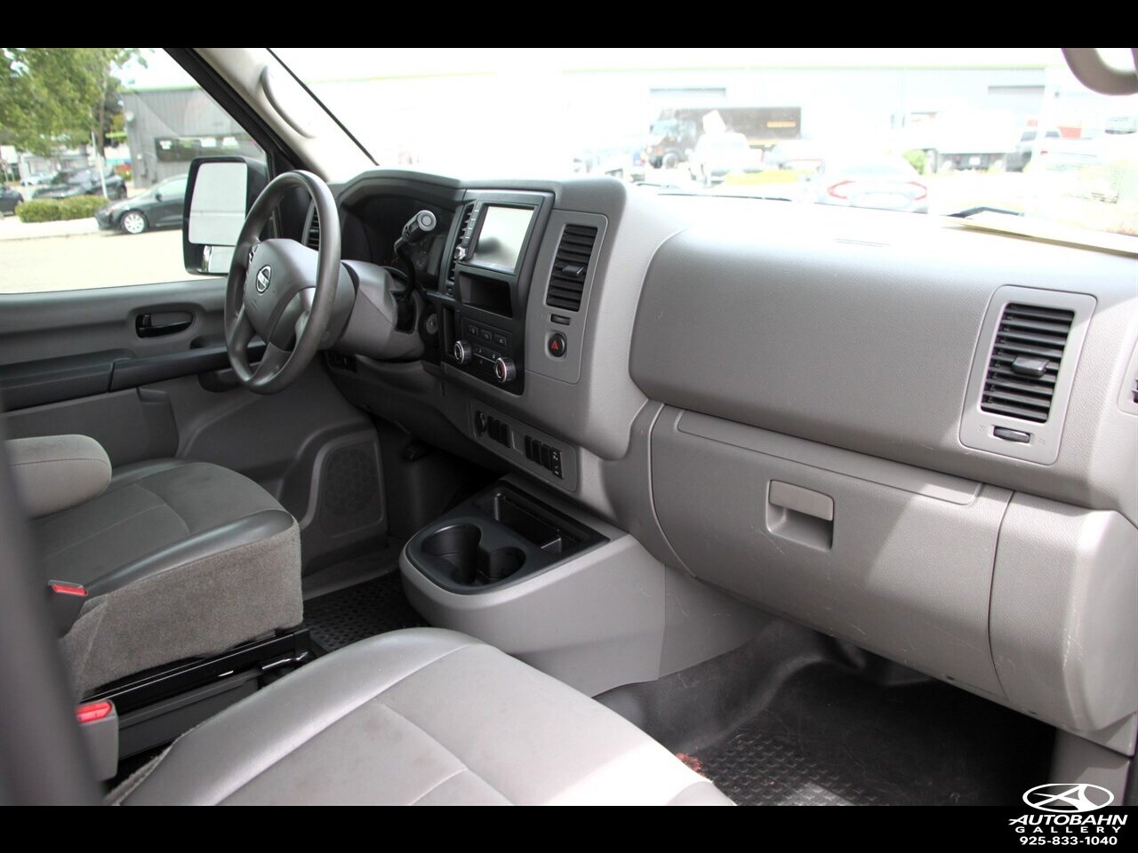 2020 Nissan NV 2500 HD Cargo S Standard Roof 146.1 " WB ***ONE-OWNER*** - Photo 25 - Dublin, CA 94568