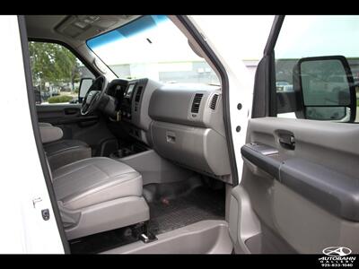 2020 Nissan NV 2500 HD Cargo S Standard Roof 146.1 " WB ***ONE-OWNER*** - Photo 34 - Dublin, CA 94568