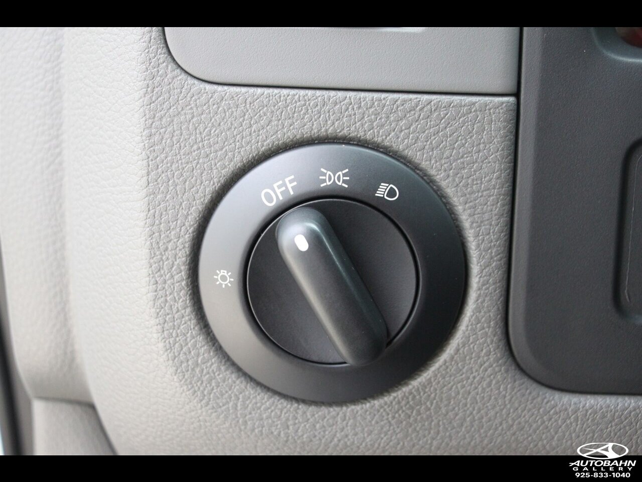 2020 Nissan NV 2500 HD Cargo S Standard Roof 146.1 " WB ***ONE-OWNER*** - Photo 15 - Dublin, CA 94568