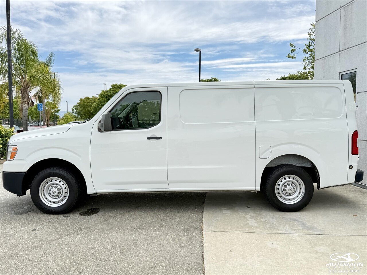 2020 Nissan NV 2500 HD Cargo S Standard Roof 146.1 " WB ***ONE-OWNER*** - Photo 7 - Dublin, CA 94568
