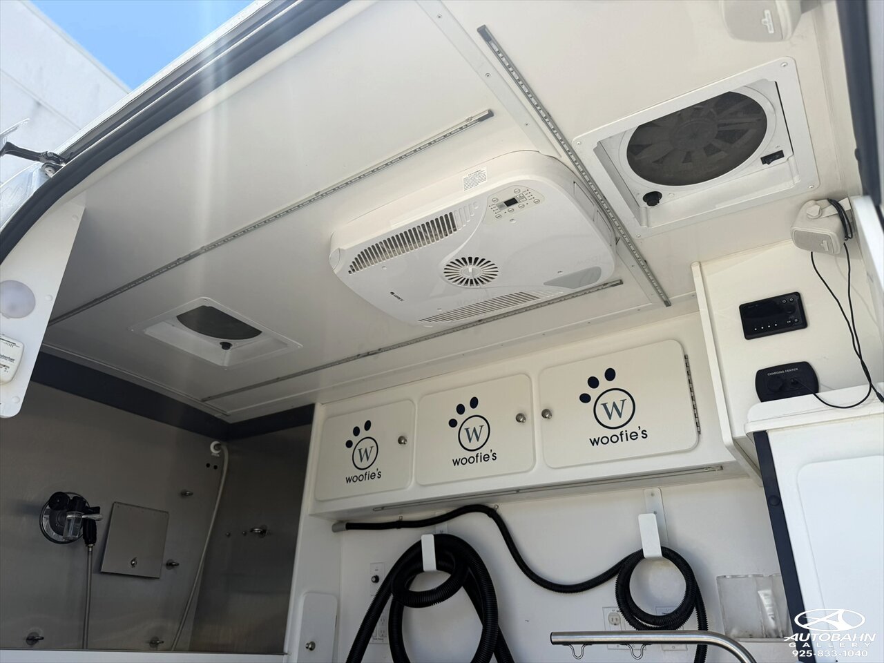 2024 Mercedes-Benz Sprinter 2500 ***Fully Equipped Mobile Pet Grooming Van*** - Photo 14 - Dublin, CA 94568