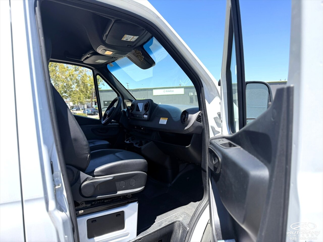 2024 Mercedes-Benz Sprinter 2500 ***Fully Equipped Mobile Pet Grooming Van*** - Photo 19 - Dublin, CA 94568