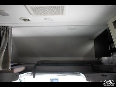2022 Sunseeker 2350 LE E-350 SD   - Photo 8 - Dublin, CA 94568