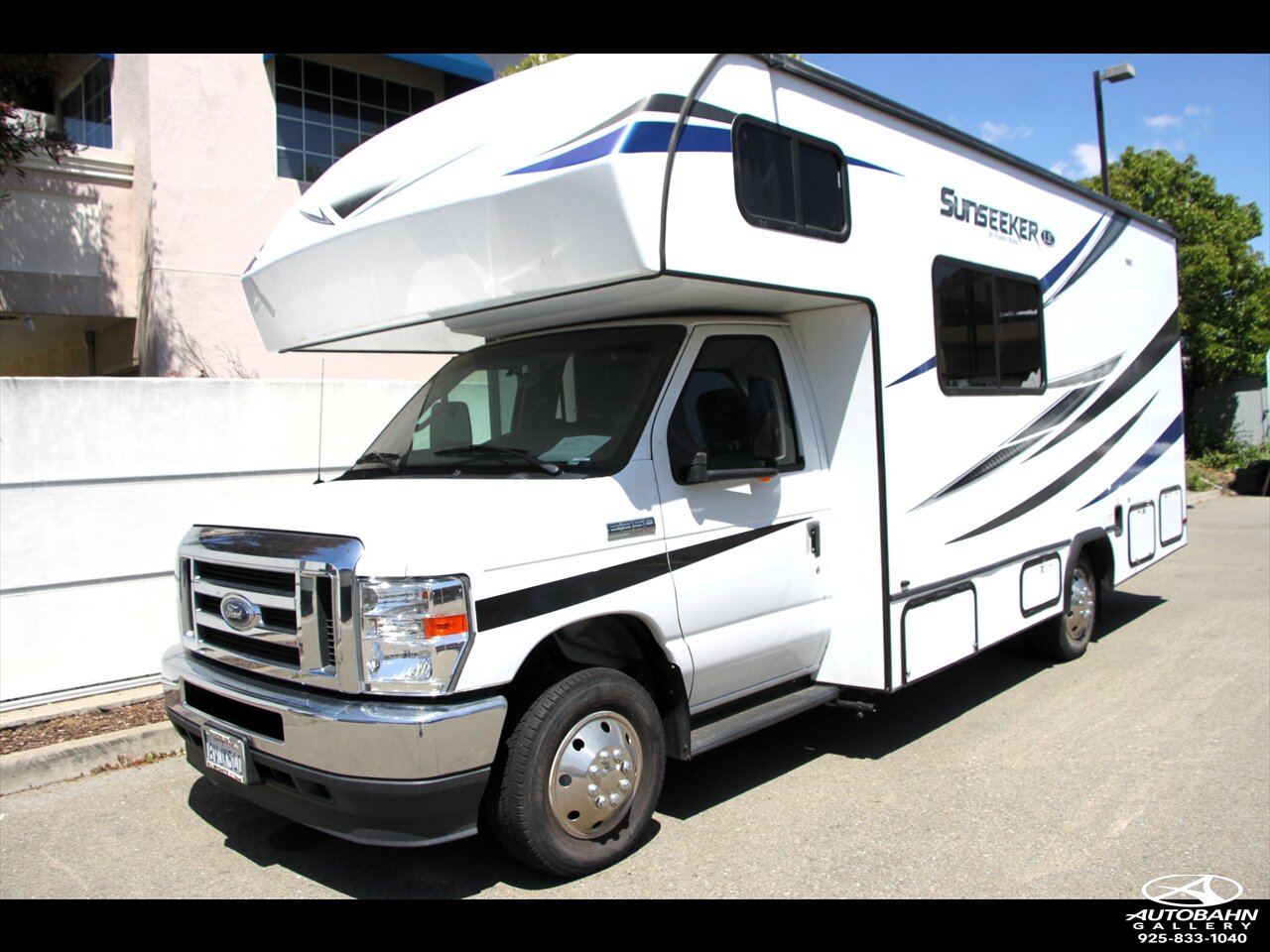 2021 Ford E-Series SRW E-350 Super Duty 138 in WB's photo
