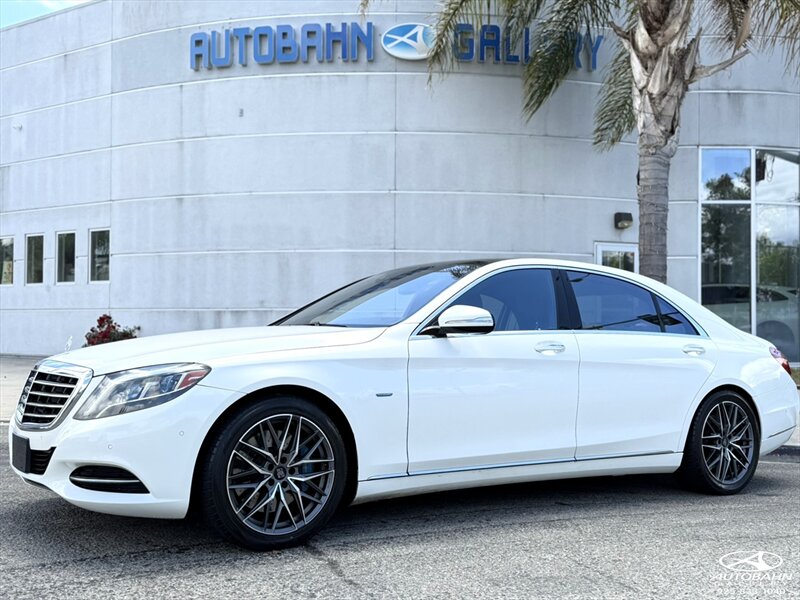 2017 Mercedes-Benz S 550e  ***Premium Package***