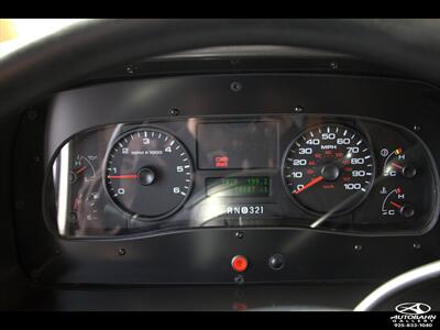 2015 Ford Tiffin Motorhomes ALLEGRO 31 SA - Photo 12 - Dublin, CA 94568