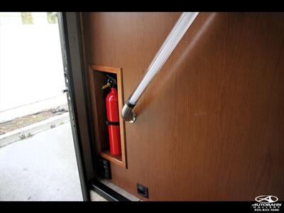2015 Ford Tiffin Motorhomes ALLEGRO 31 SA - Photo 27 - Dublin, CA 94568