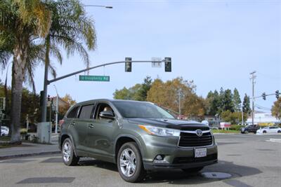 2016 Toyota Highlander Limited  **Driver Technology Package** - Photo 3 - Dublin, CA 94568