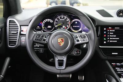 2023 Porsche Cayenne Turbo S E-Hybrid  **MATTE WRAP**202K MSRP**WARRANTY INCLUDED** - Photo 38 - Dublin, CA 94568