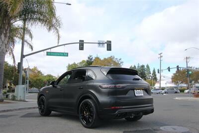 2023 Porsche Cayenne Turbo S E-Hybrid  **MATTE WRAP**202K MSRP**WARRANTY INCLUDED** - Photo 8 - Dublin, CA 94568